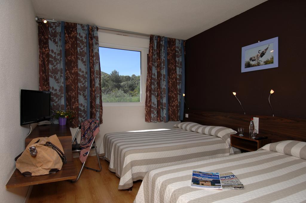 Hotel Le Lagon Rochefort-du-Gard Zimmer foto